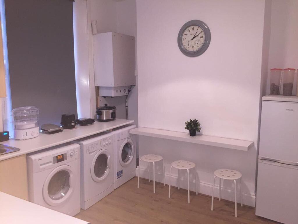 Хостел Lewisham Лондон Экстерьер фото